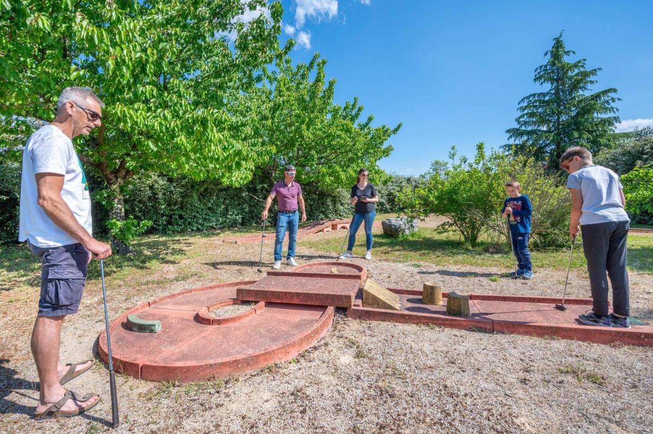 ホテル Cap Ardeche Laurac-en-Vivarais エクステリア 写真