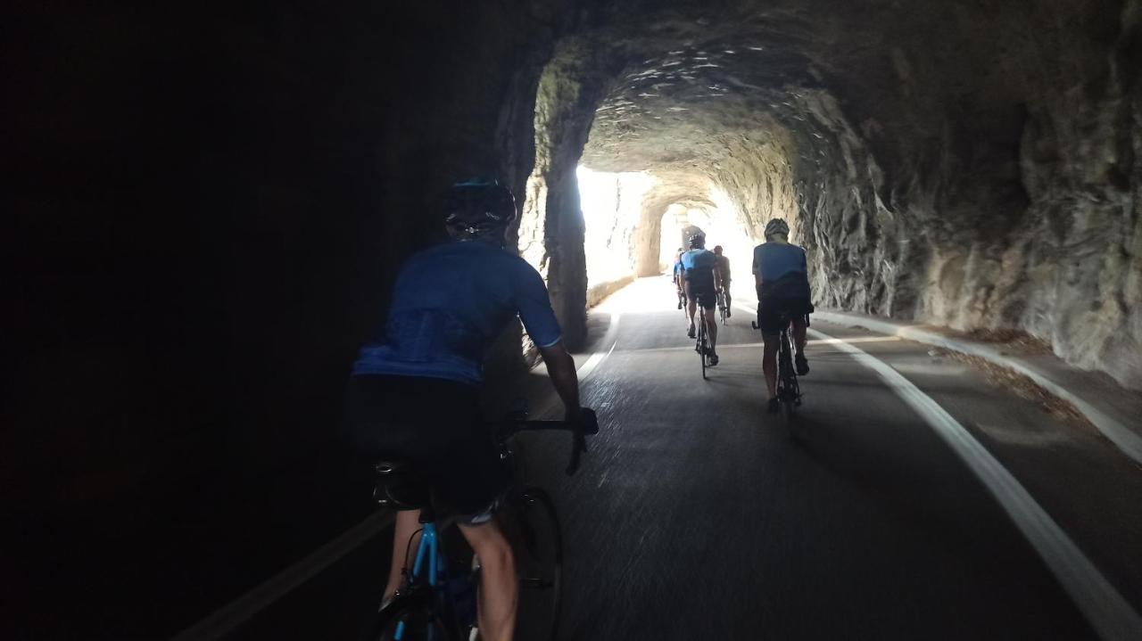 ホテル Cap Ardeche Laurac-en-Vivarais エクステリア 写真