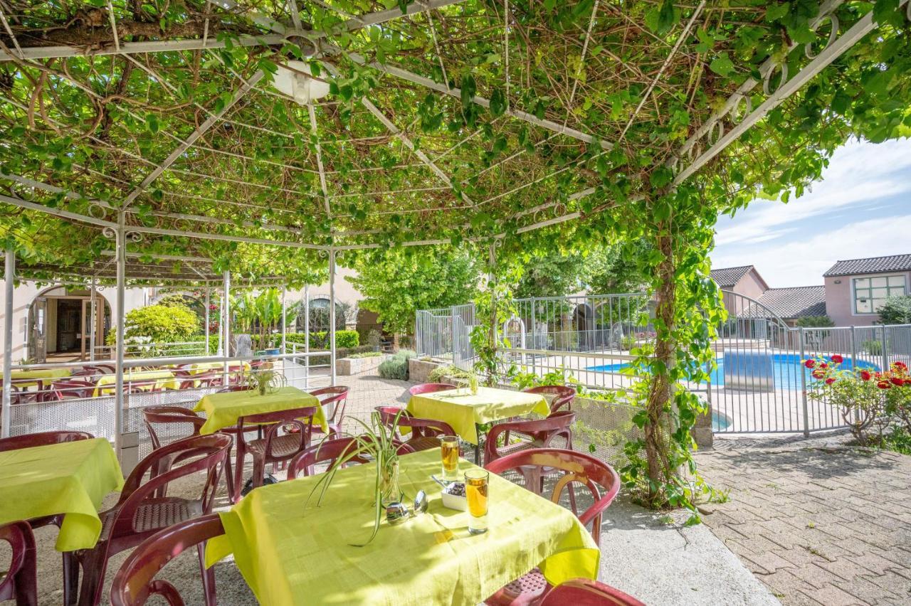 ホテル Cap Ardeche Laurac-en-Vivarais エクステリア 写真